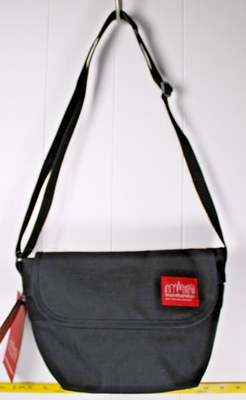 Manhattan Portage Messenger Bag Hook-and-Loop Closure Zip Pocket