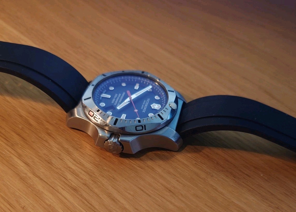 Victorinox 241734 Swiss Army INOX Professional Diver Men's Blue