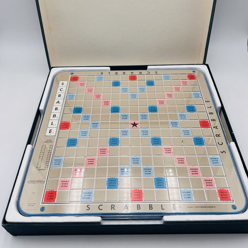 Vintage 1977 SCRABBLE DELUXE EDITION w/ Rotating Turntable - Selchow & Righter - Picture 6 of 14