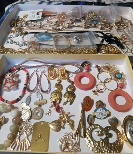 Vintage To Now Goldtone Costume Jewelry Lot 50+ Items Mixed Variety
