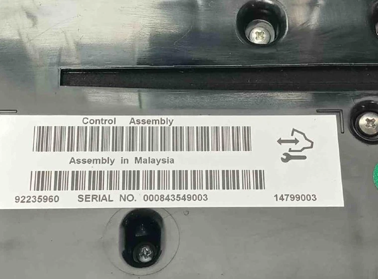 Panel de control de radio Chevrolet Camaro KA1 2010-2012 Foto 2 de 3