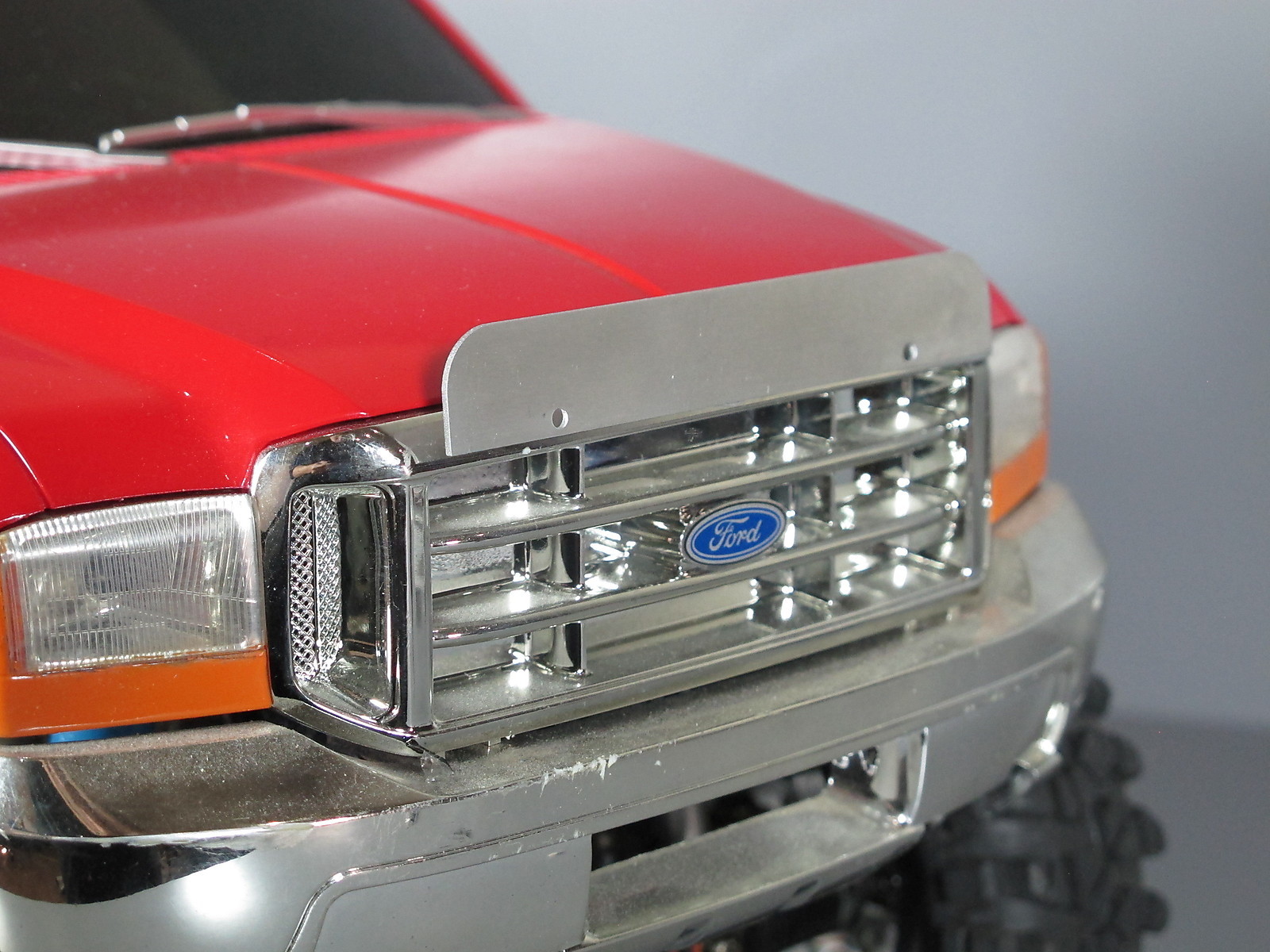 Piastra Copri Bagagliaio In Alluminio Tamiya Per Ford F350 Juggernaut Scala 1/10, JP Garage, Nuovo