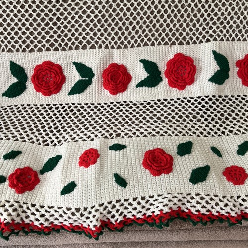 Vintage Christmas 3D Flowers Afghan Crochet Handmade Couch Throw 45”x 60”. - Picture 3 of 10