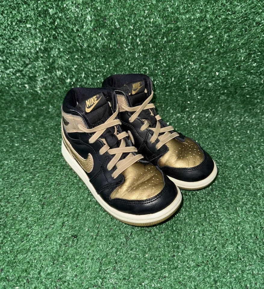 Nike Air Jordan 1 Retro High OG Black Metallic Gold Toddler Size 10C FD1413-071 - Image 2 of 4