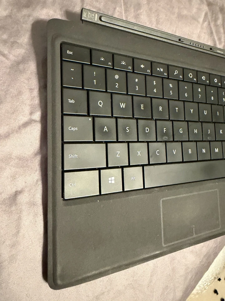 Microsoft Surface RT / 2 / Pro 1 / Pro 2 Tipo Cubierta 2 Teclado 1561 Retroiluminado Negro Foto 4 de 4
