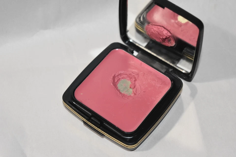 Revlon Age Defying Cheek Color - Rose - Imperfect - Image 2 of 4