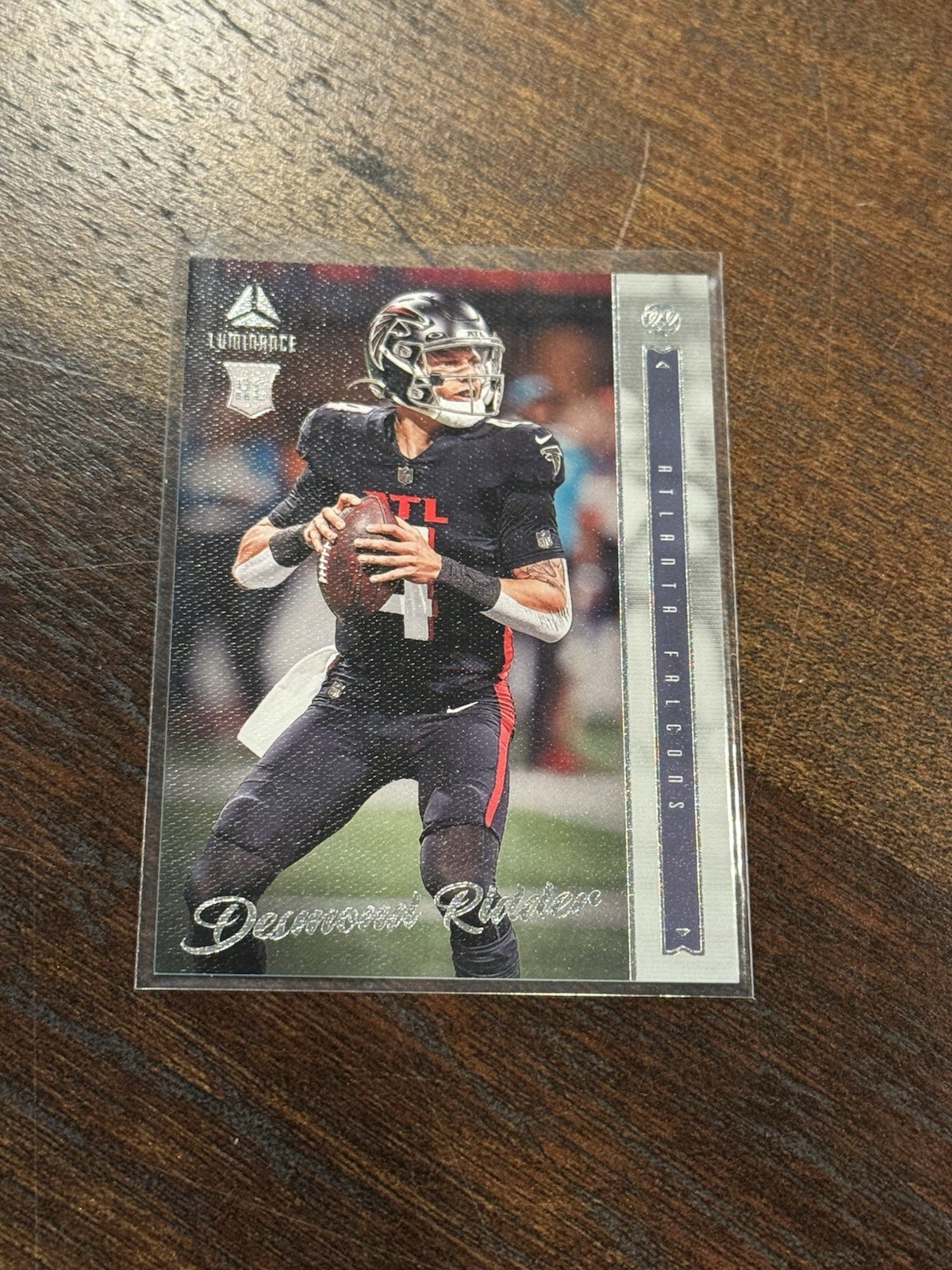 2022 Panini Chronicles Luminance Update Vertical Rookies Desmond Ridder #202 (D)