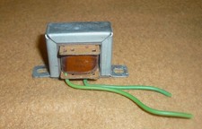 Kleine Drossel aus Kuba Imperial Röhrenradiotruhe 60er Jahre