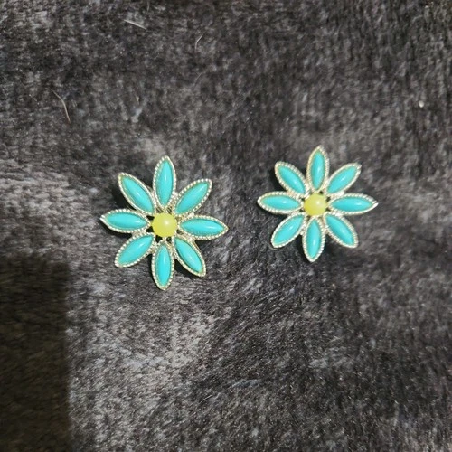 Vintage Costume Jewelry Sarah Coventry Blue Daisy Time Flower Clip Earrings