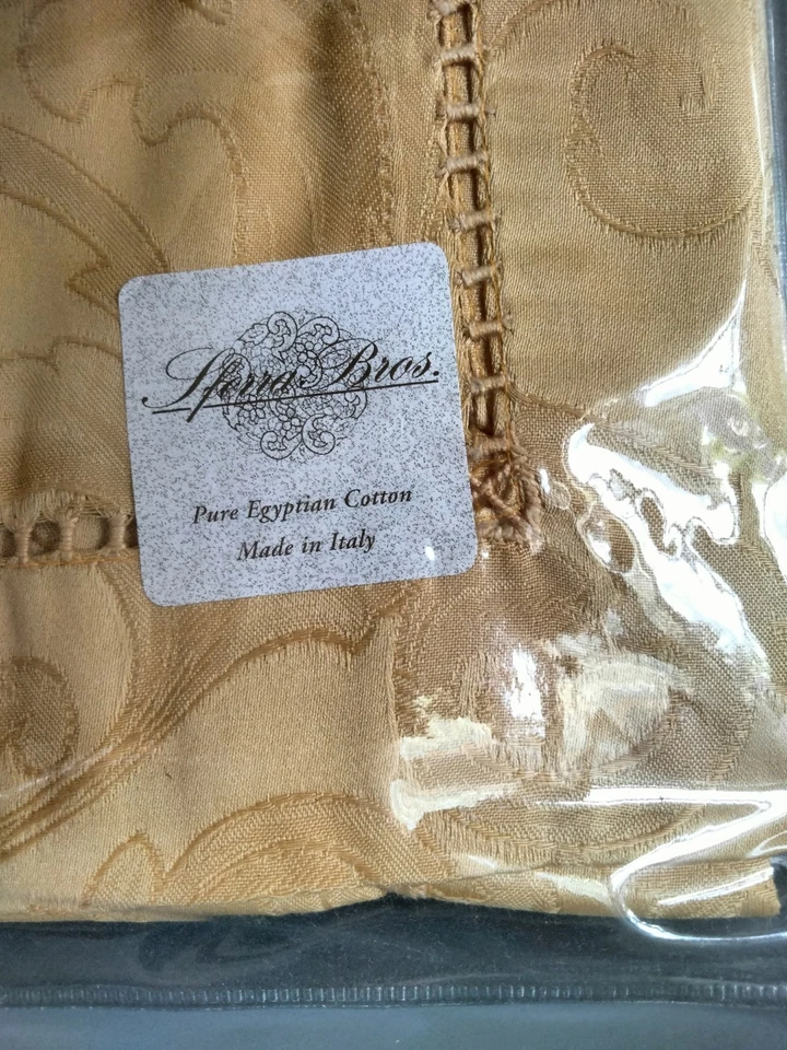 New Sferra Acanthus Gold Table Runner 15" x 108" - Image 2 of 4