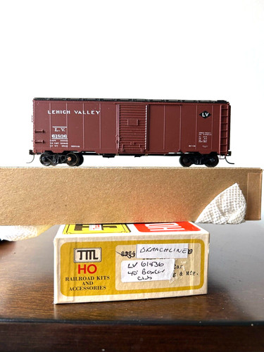 SUCURSAL #????  Coche de caja Lehigh Valley 40' AAR #61836 con puertas de 6' con Kadees 1:87 | Zustand: New