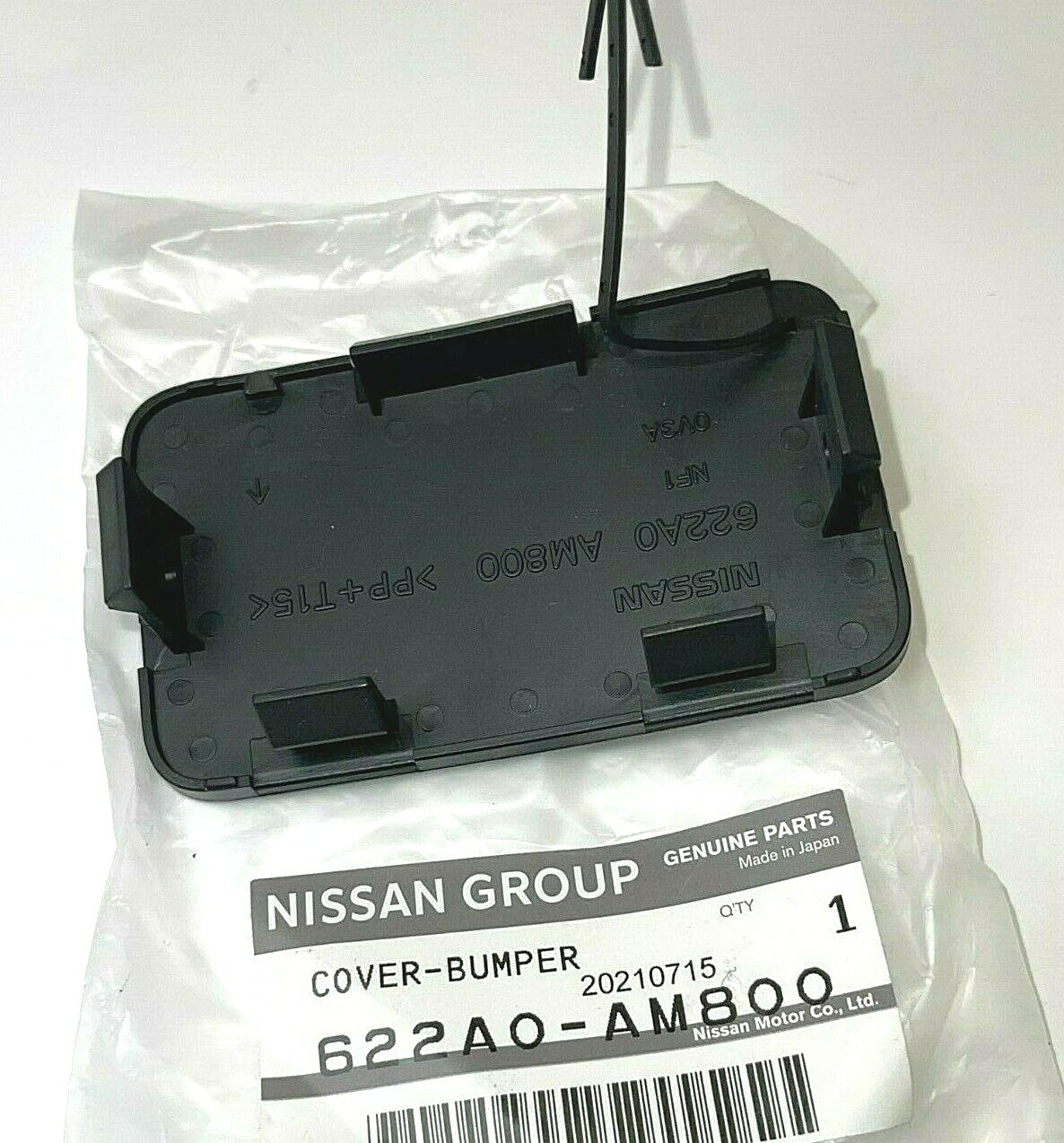 OEM 200307 G35 2 DOOR COUPE FRONT BUMPER TOW HOOK COVER 622A0AM800