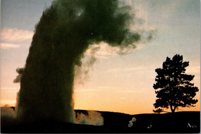 #ad Yellowstone Old Faithful Geyser at Sunset WY Continental Postcard A214 $4.95