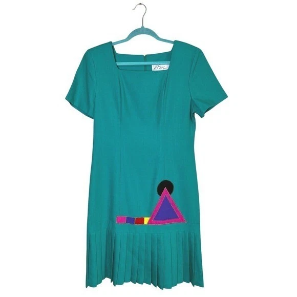 L. FOX 1980s Vintage Size 12 Artsy Embroidered Pleated Hem Sheath Dress USA