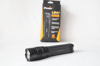 Fenix LD41 Taschenlampe + OVP und 4 Akku´s von Duracell | Zustand gut