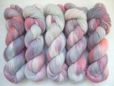 Hand dyed 100 Wool yarn, 400 g 4 skeins x 100g 