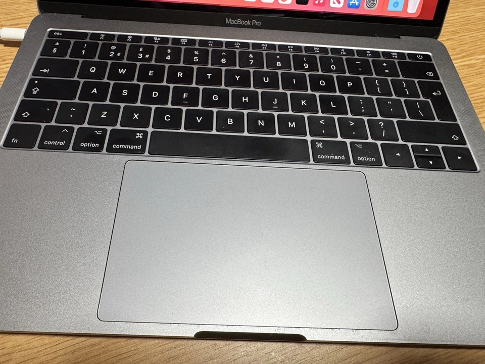 Apple MacBook Pro A1708 i5 2.3ghz CPU, 8GB Ram, 256GB SSD - Image 3 of 3