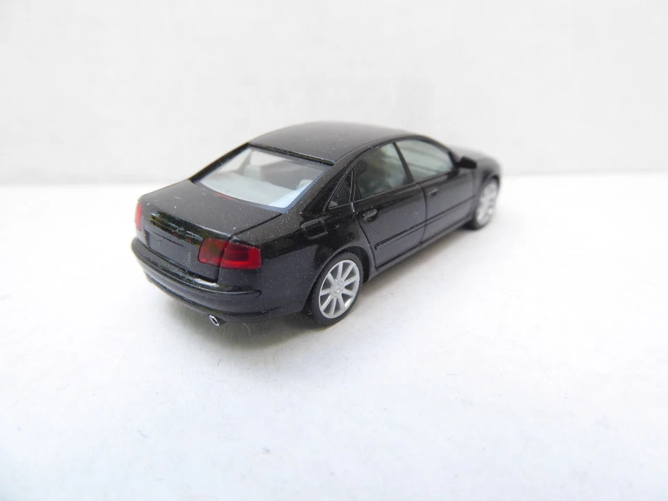 Audi A 8  schwarz - H0 1:87 Herpa  ohne  OVP # 0190 - Bild 3 von 3