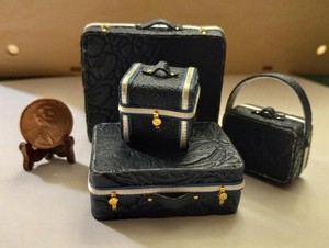 Mini Luggage Per Bambole CarlijnDesign Fustella Fotocamera E Valigia