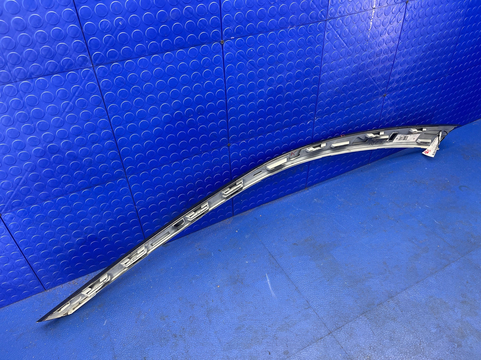 2014-2020 BMW I8 RIGHT SIDE ROOF MOULDING TRIM (B96) *SANDED* 51447336424