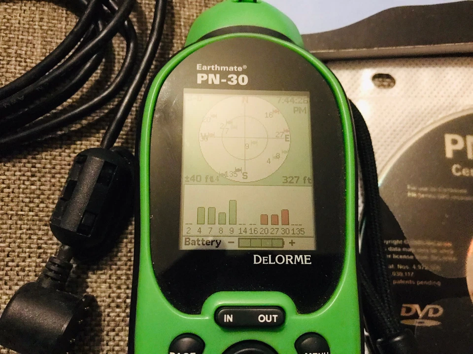 Delorme Earthmate PN-30 GPS Bundle Map Software 1GB SD Card Cord Free Shipping - Image 2 of 4