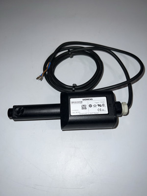 SIEMENS QRI2A2.B180B Burner Infrared Flame Detector Flame Sensor  *New No Box*