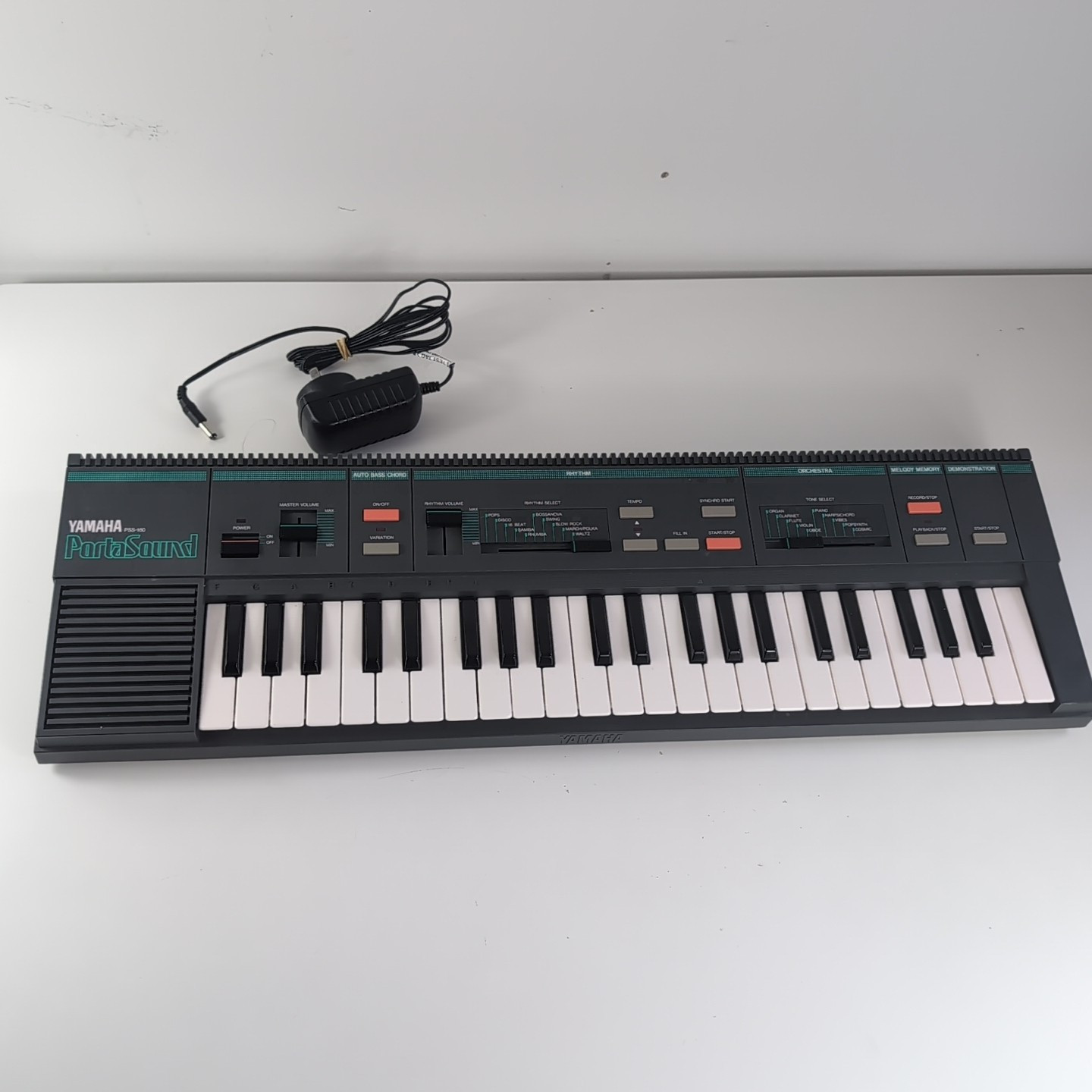 Vintage Yamaha PSS-160 PortaSound Portable Piano Fully Tested and Working