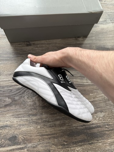 NWT - Balenciaga Zen Sneakers