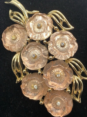 Old Coro Pegasus Pink Plastic Molded Flower Bouquet Silver Gold Tone VTG Brooch