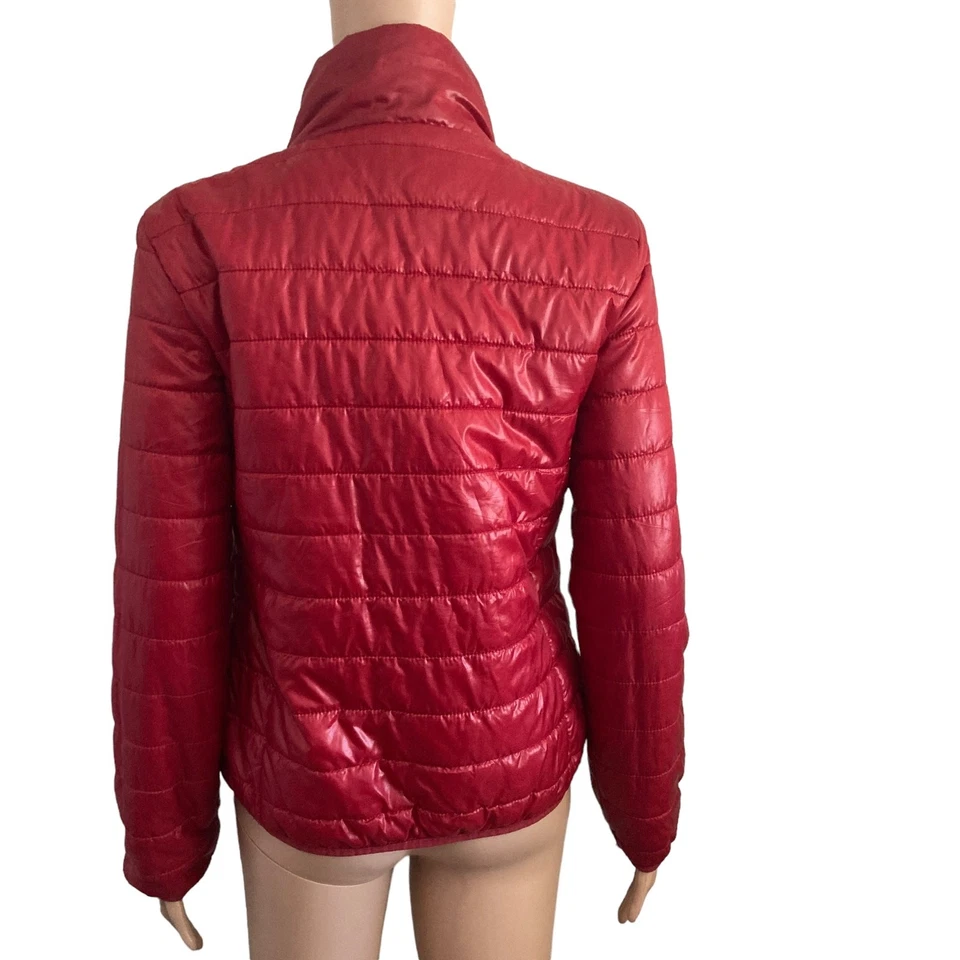 Chaqueta acolchada Wilson Sportswear para mujer pequeña roja ligera Foto 2 de 4