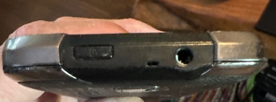 Kyocera Hydro Life C6730N (Metro) Tested Good Use Edge Scratches - Image 4 of 4