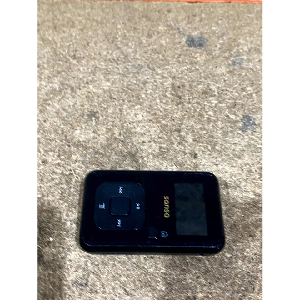 SanDisk Sansa Clip+ MP3 Player Black 4GB Digital Display FM Radio Voice Recorder - Image 3 of 4