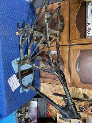 84 Honda ATC200m big red Frame main chassis atc 200m chain drive 1984 061