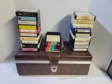 VINTAGE BROWN 8-TRACK CARRYING CASE HOLDS 24 TAPES FAUX LEATHER LATCH 21 tapes