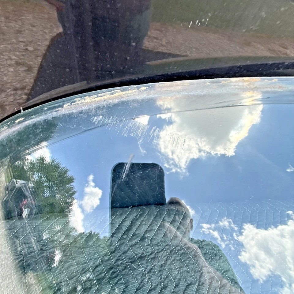 Pontiac 1957 4 puertas parabrisas trasero usado OEM GM (RW116) Foto 3 de 4