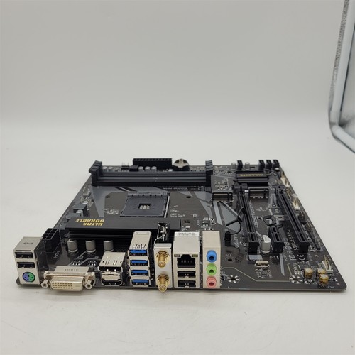 GIGABYTE B550M DS3H AC (AM4 AMD/B550/Micro ATX/DDR4/Motherboard) -NOT WORKING- - Afbeelding 4 van 6