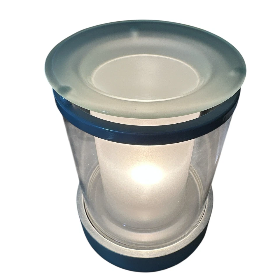 Calentador de Cera Scentsy ENCANTADOR Y BASE PLATEADA 2 Cajas Tamaño Completo Auténtico NUEVO en Caja Foto 3 de 3