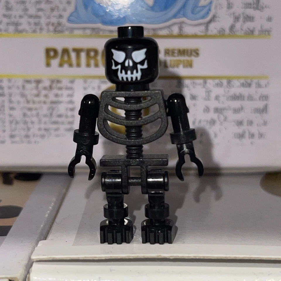 LEGO Harry Potter 4766 Graveyard Duel, photo 1 of 4