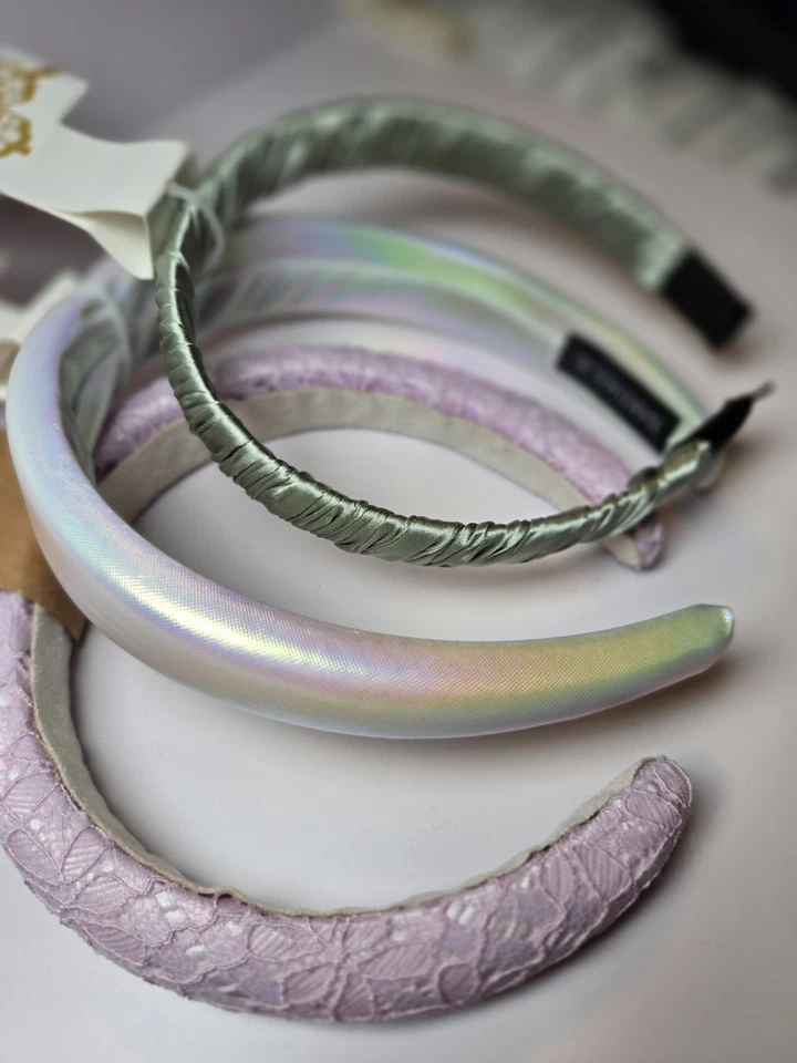 Paquete de 3 accesorios para el cabello NATASHA/Berry en encaje, iridiscente y verde Foto 3 de 3