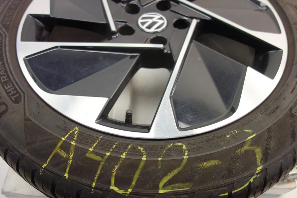 VW ID.3 E11 Felge Alufelge 7,5Jx18 ET50 215 55 R18 99V 10A601025C - Bild 3 von 4