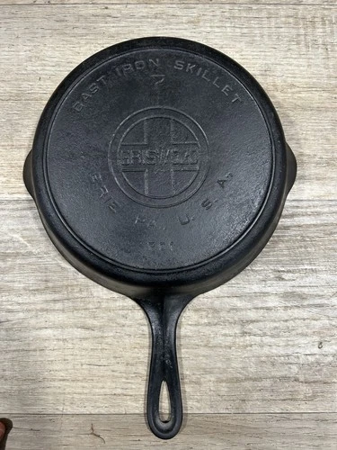 Vintage Griswold No 7 701 Cast Iron Skillet Heat Ring Flat
