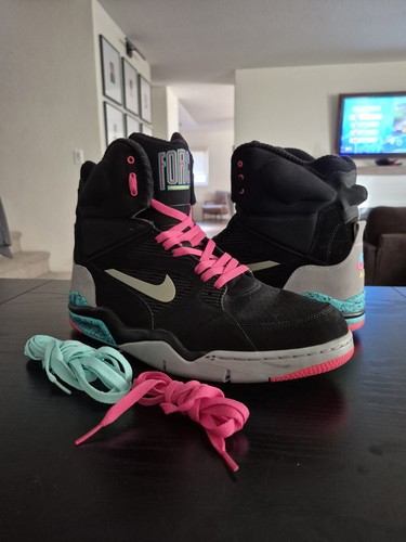 RAR Gr. 14 Nike Air Command Force Sporen Fiesta David Robinson 684715-001