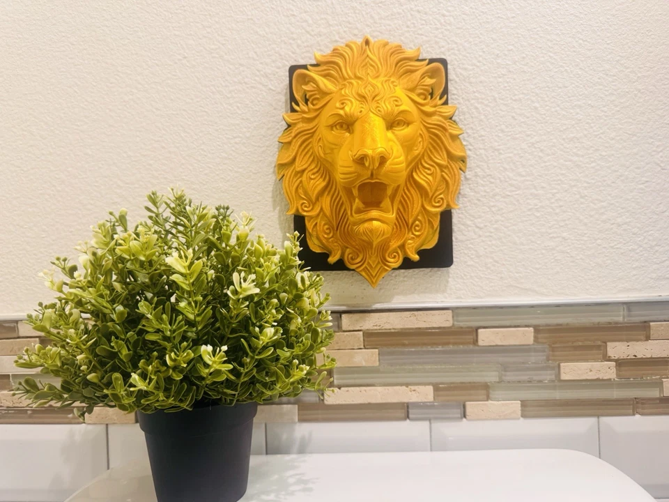 "Majestuosa escultura de pared con cabeza de león dorado de 9"" | Audaz pieza de arte de decoración del hogar real" Foto 2 de 4