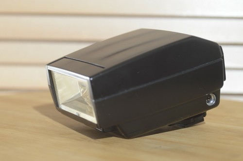 Olympus T32 flash. Fantastic flash for giving your image more depth. - Picture 9 of 9