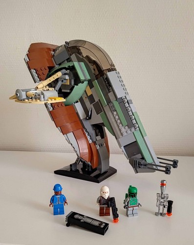 LEGO Star Wars 6209 Slave I with Minifigs & Instructions, NO BOX + MOC stand