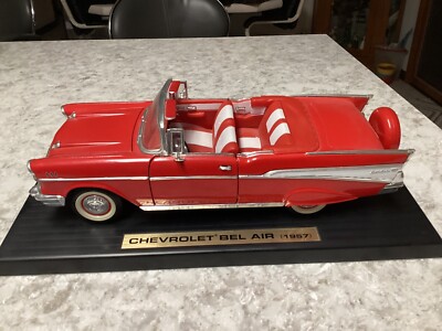 ROAD TOUGH “1957 Chevy Bel Air Convertible” 1:18 Scale Die