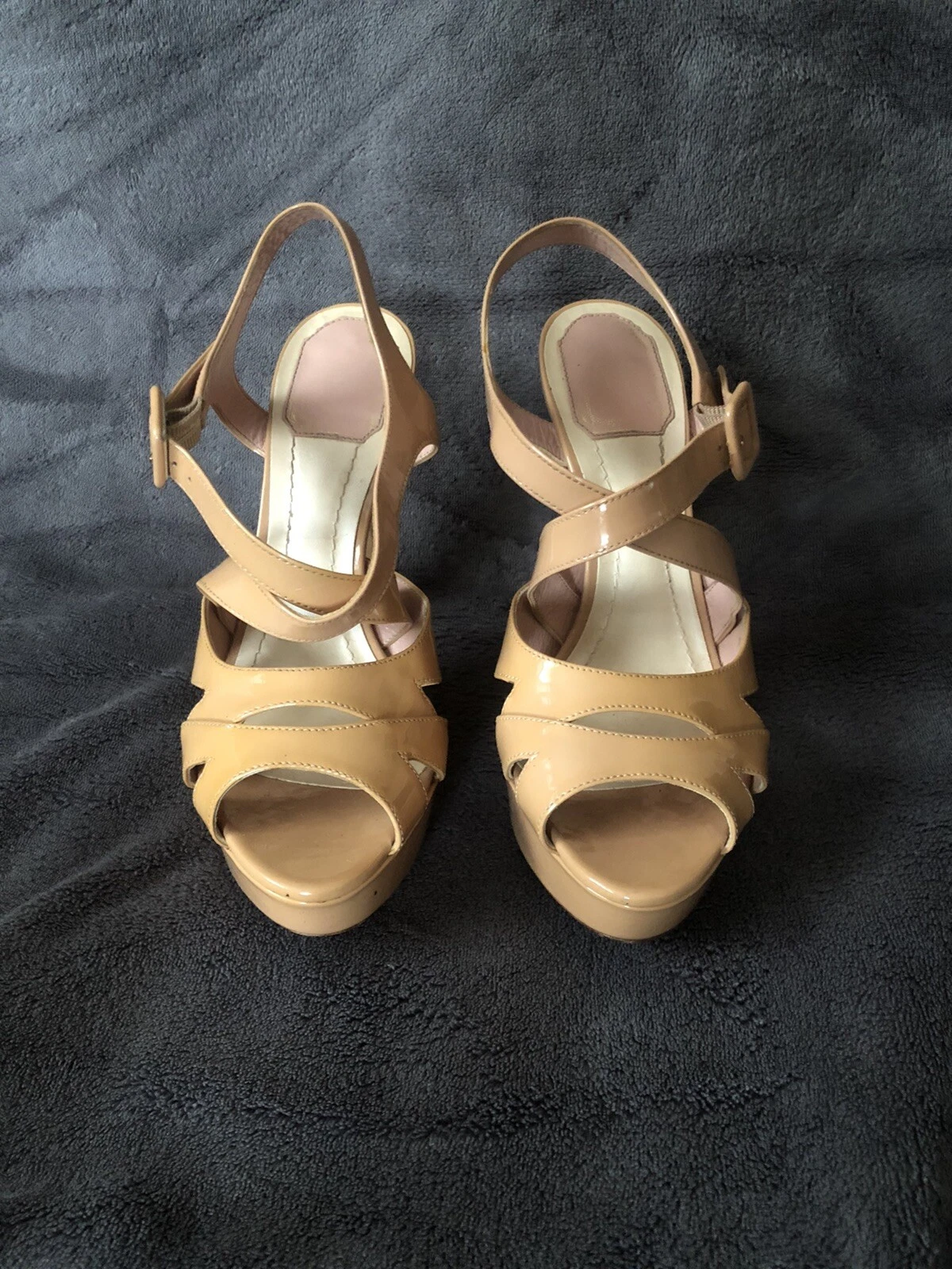 Sandale talon bottier Christian Dior Camel cuir verni métal cannage UE 37 plates formes