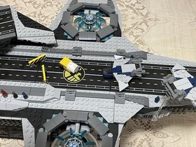 LEGO Marvel: The SHIELD Helicarrier (76042) 100% Complete w/Box Adult Owned