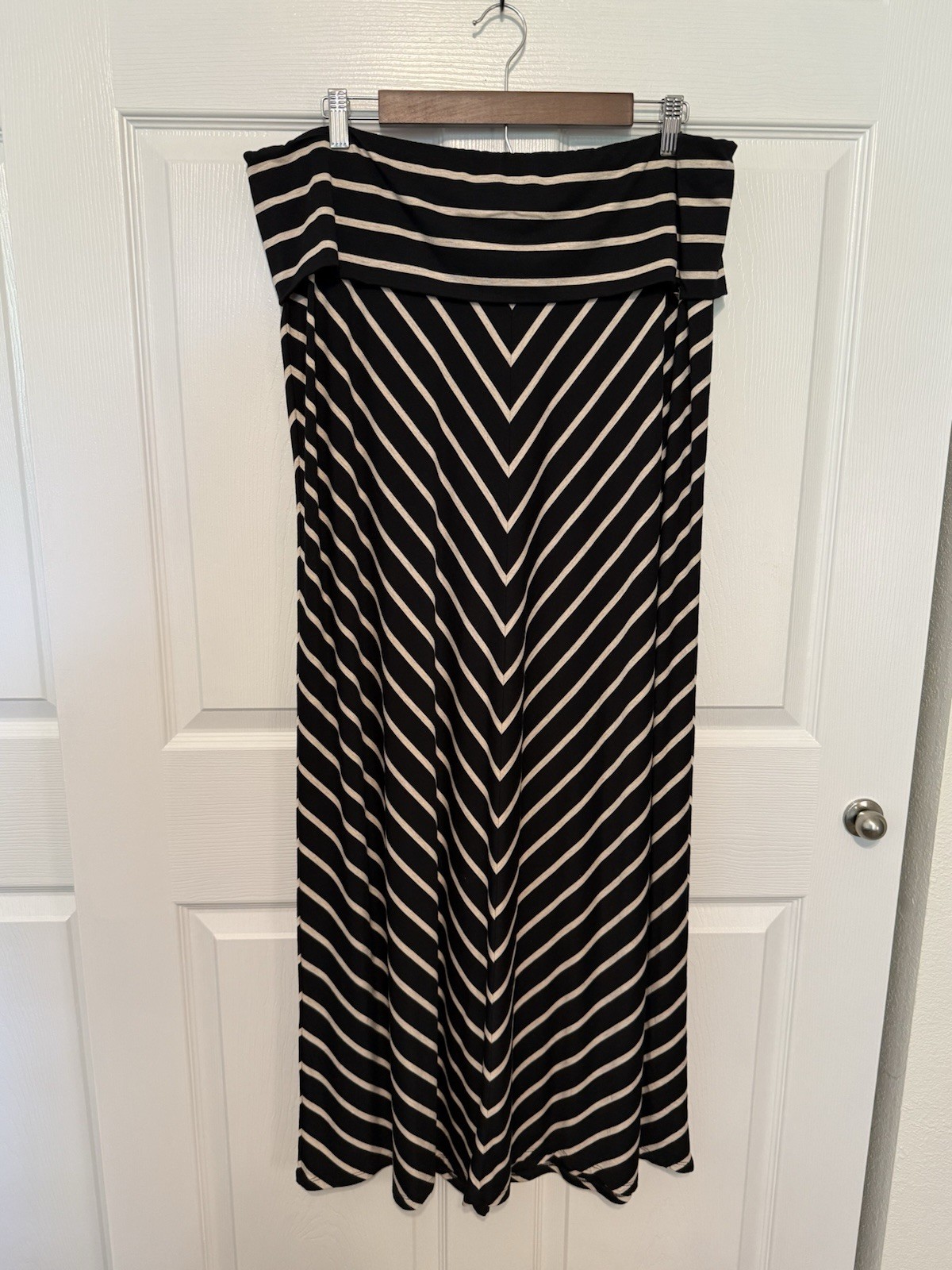 Calvin Klein XL Black White Striped Knit Pull-On Stretch A-Line Maxi Skirt