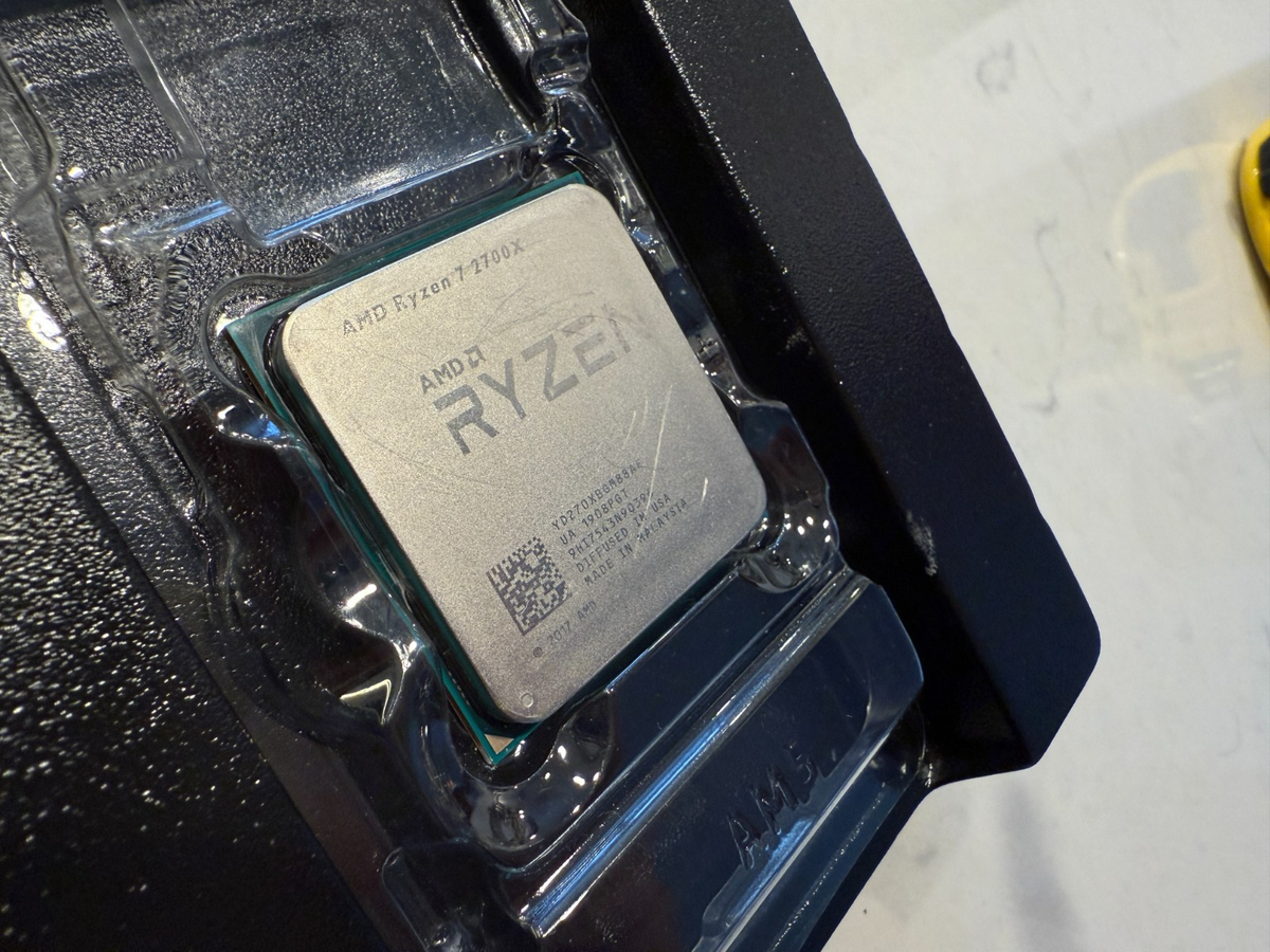 AMD Ryzen 2700X Pinnacle Ridge Processor GHz, Cores